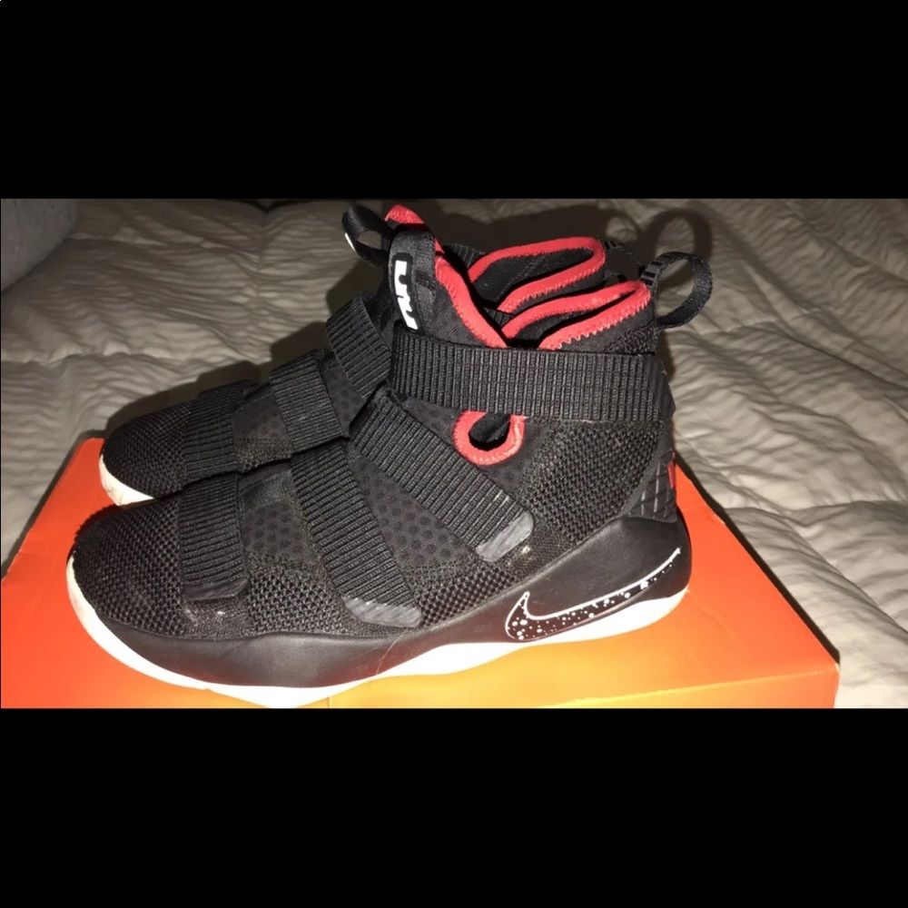 Lebron Soldier XI